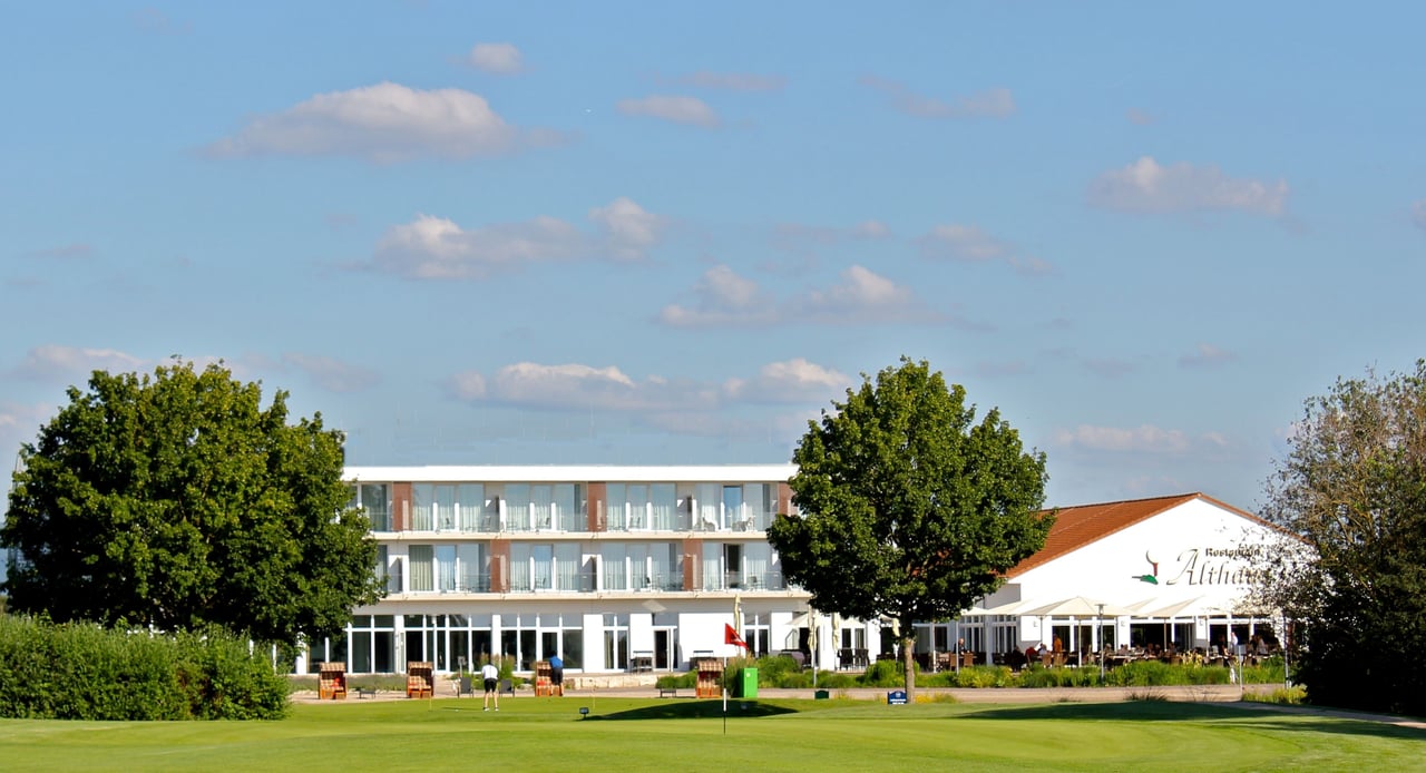 Das Golfresort Gernsheim Hof Gräbenbruch ist eine 36-Loch Anlage.
(Foto: GOLF absolute)