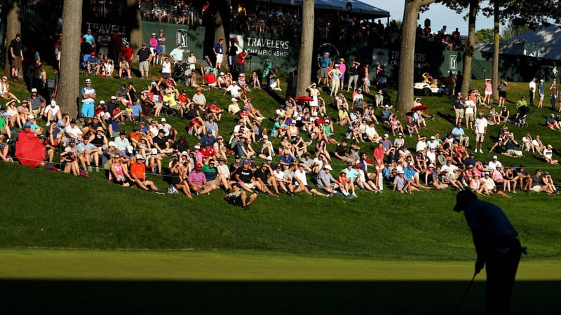 Zwar mit Abstand und Masken, aber ab Anfang November dürfen erstmals wieder Zuschauer den PGA-Tour-Turnieren beiwohnen. (Foto: Getty)