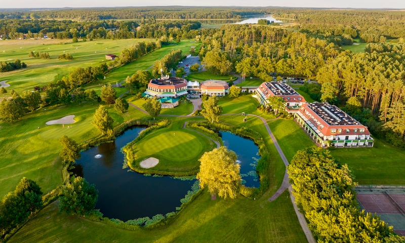 Golfgenuss im Havelland – Von Birdies, Birnen und Brandenburger Balladen