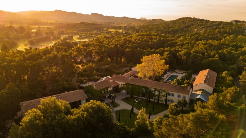 Der Blick auf die Anlage des Domaine de Manville. (Foto: Domaine de Manville)