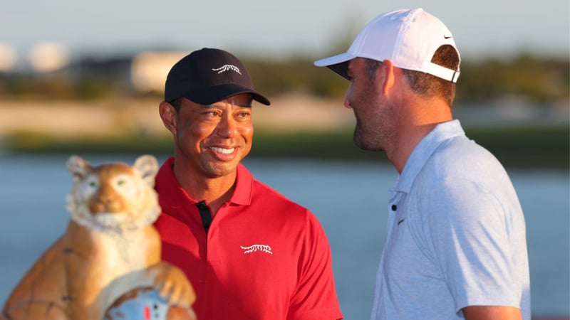 Tiger Woods und Scottie Scheffler bei der Hero World Challenge. (Foto: Getty)