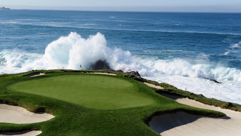 Der Blick auf das siebte Grün des Pebble Beach Golf Links. (Quelle: Getty)