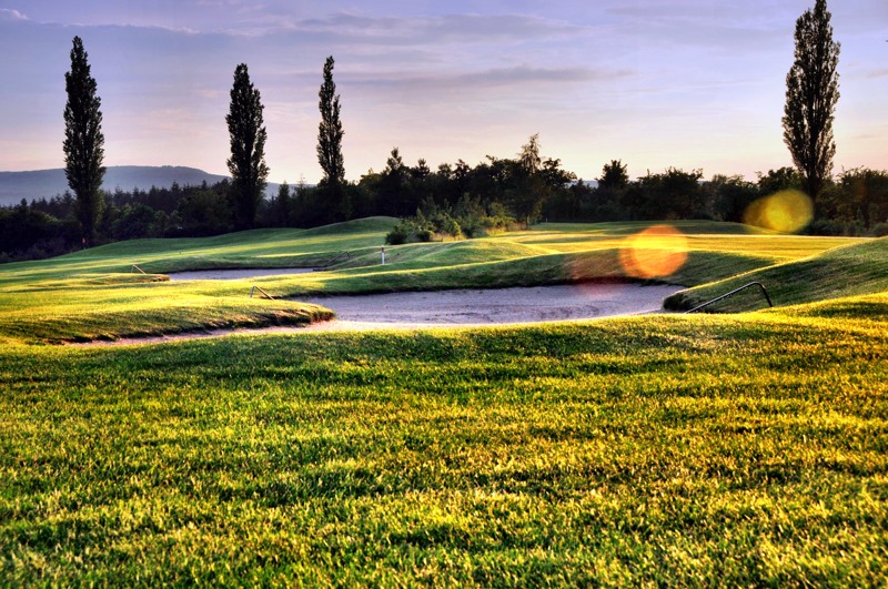 Einige Bunker machen das Spiel zu einer Herrausforderung. (Foto: GC Am Deister)