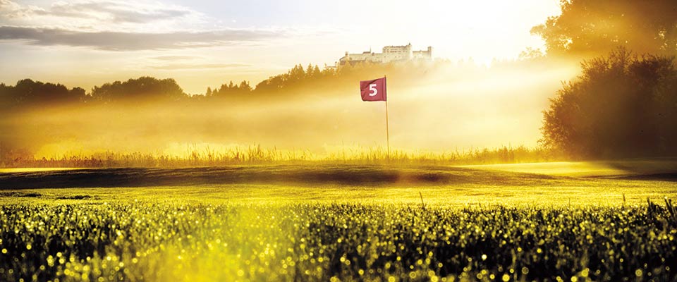 Der GC Berchtesgadener Land bietet ein wundervolles Panorama. Hier zu sehen: Loch 5 mit Blick auf die Festung Hohen Salzburg. (Quelle: GC Berchtesgadener Land)