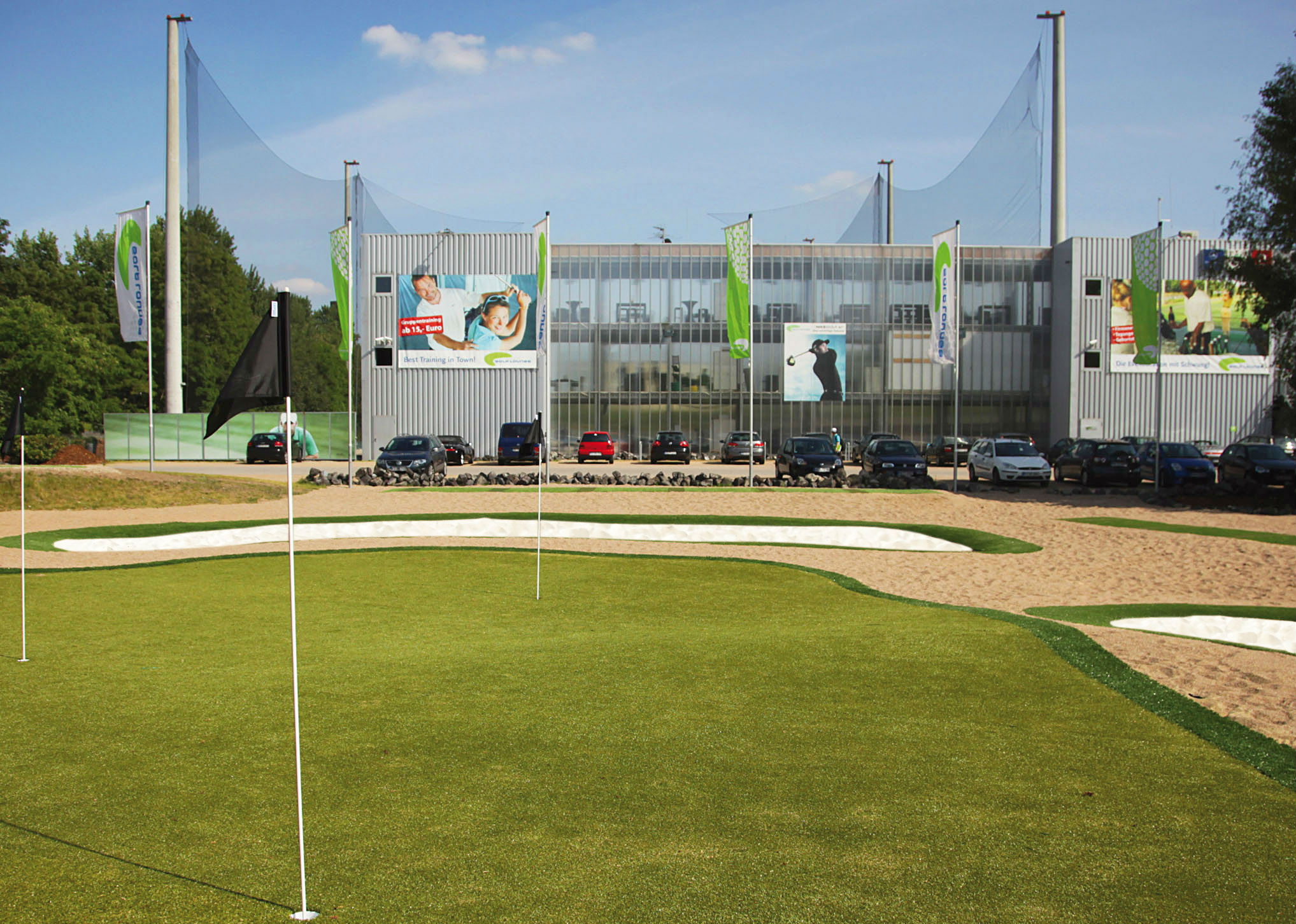 Auch kurzes Spiel kann hier trainiert werden. (Foto: Golf Lounge Hamburg)