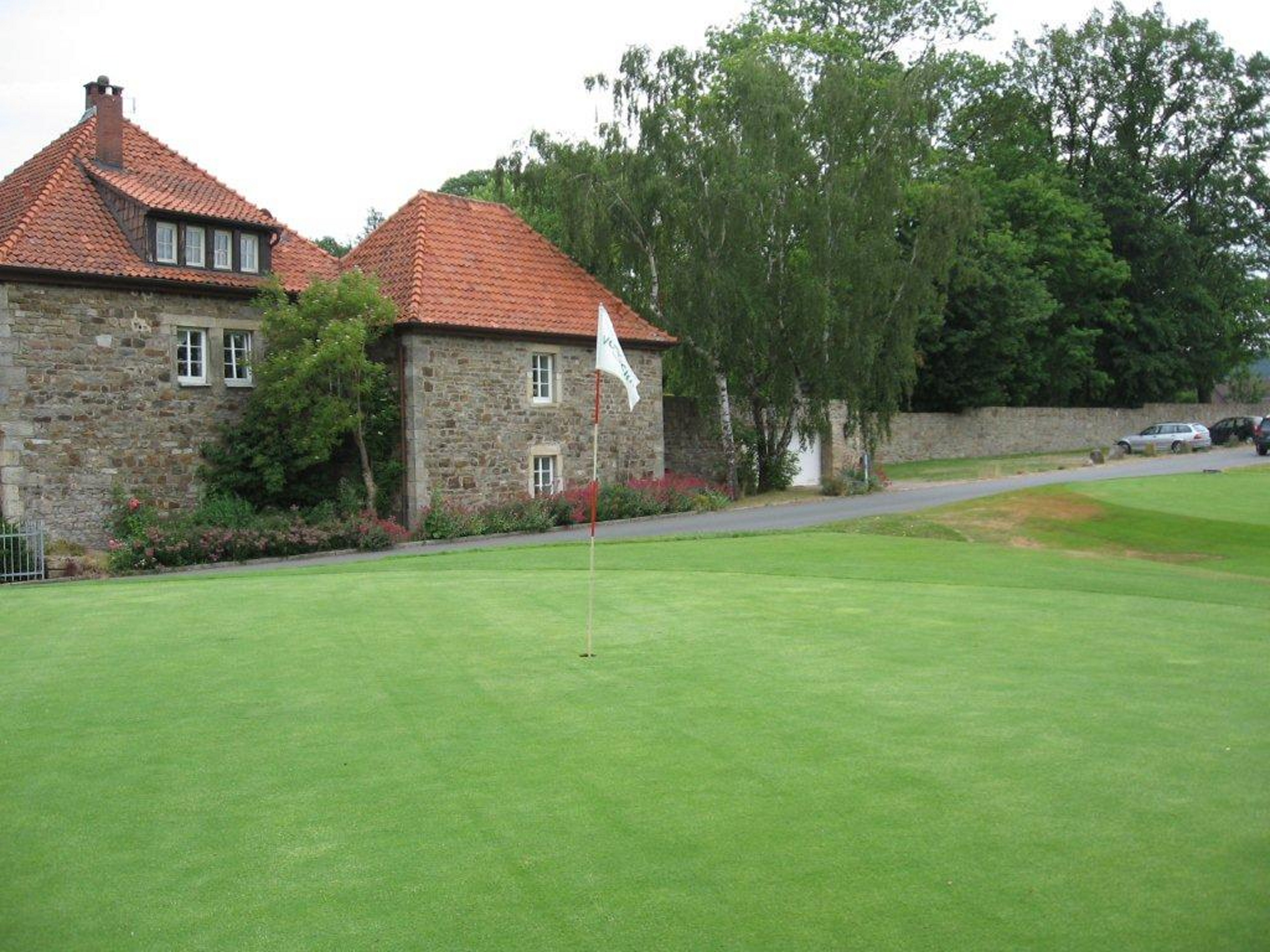 Impressionen vom Golfclub Schloss Schwöbber. (Quelle: Hamelner Golfclub Schloss Schwöbber)