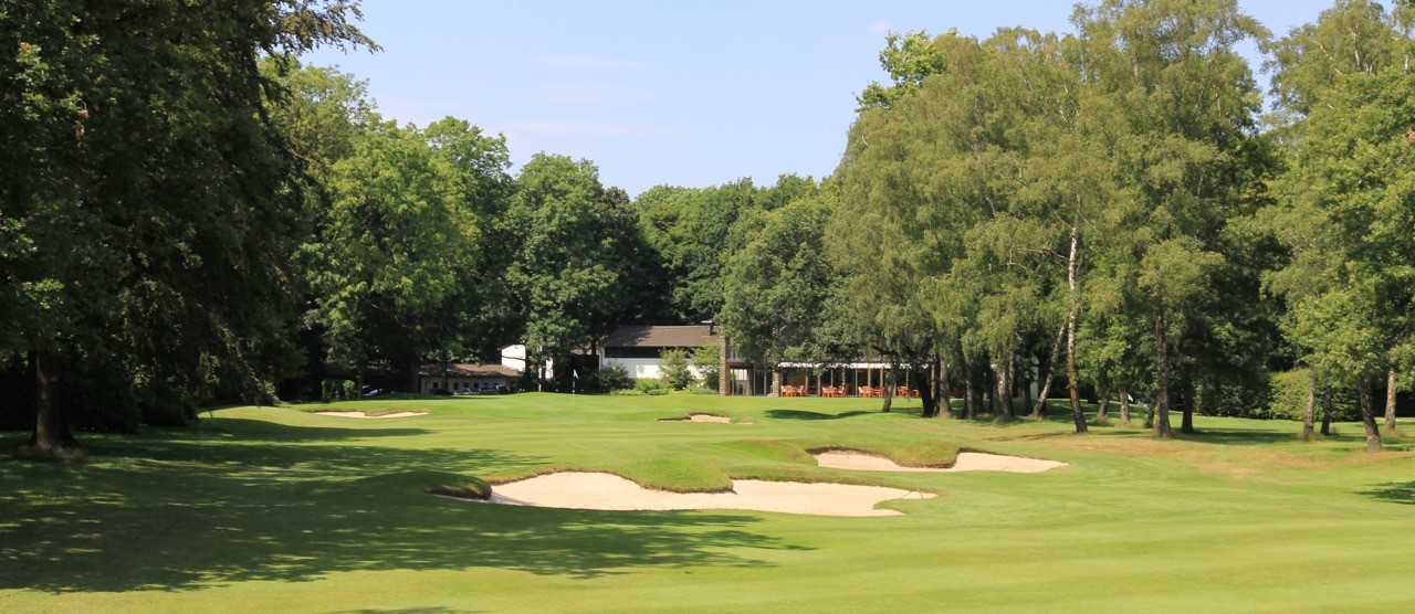 Auch auf die Bunker sollte man achtgeben. (Foto: Niederrheinischer Golfclub Duisburg) 
