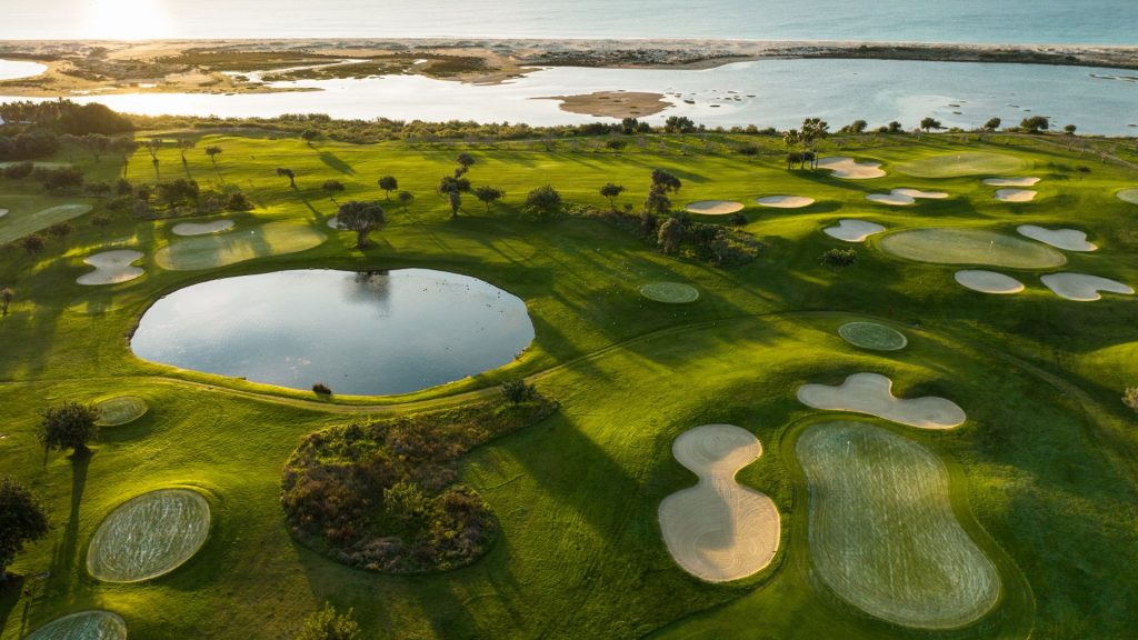 Der ROBINSON Club Quinta da Ria wartet mit einer beeindruckenden Landschaft auf Sie. (Foto: Robinson)