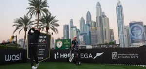 DP World Tour: Jannik de Bruyn am ersten Abschlag des Emirates GC. (Foto: Getty)